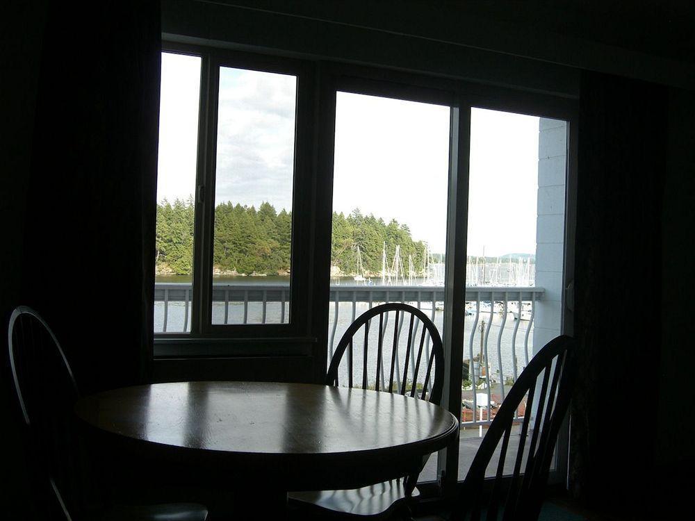 The Waterfront Suites And Marina Nanaimo Dış mekan fotoğraf