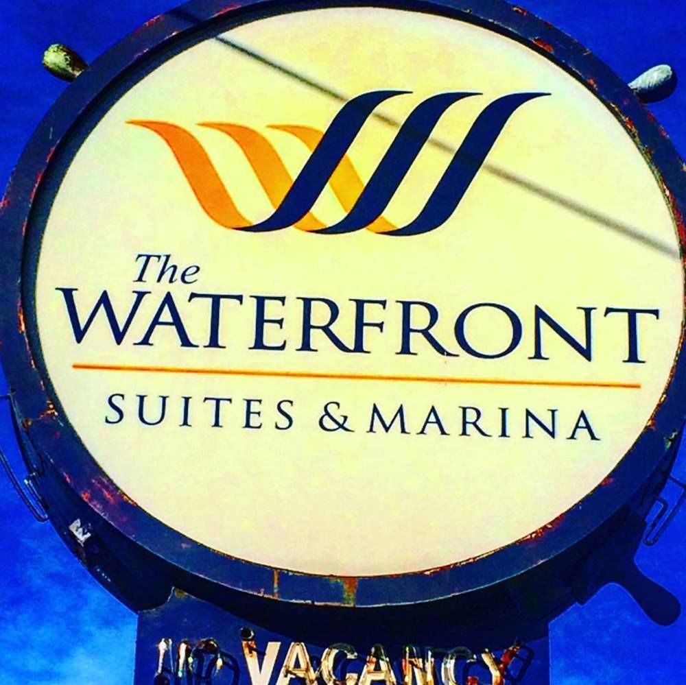 The Waterfront Suites And Marina Nanaimo Dış mekan fotoğraf