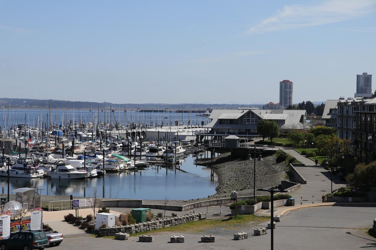 The Waterfront Suites And Marina Nanaimo Dış mekan fotoğraf