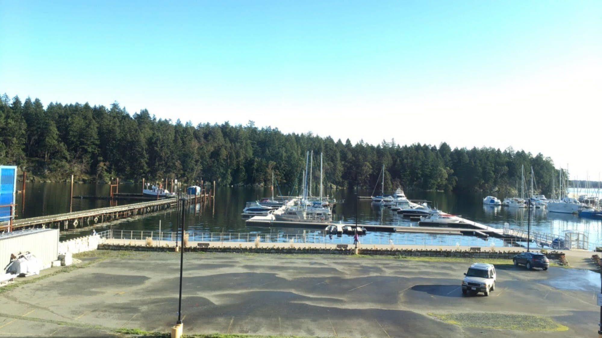 The Waterfront Suites And Marina Nanaimo Dış mekan fotoğraf