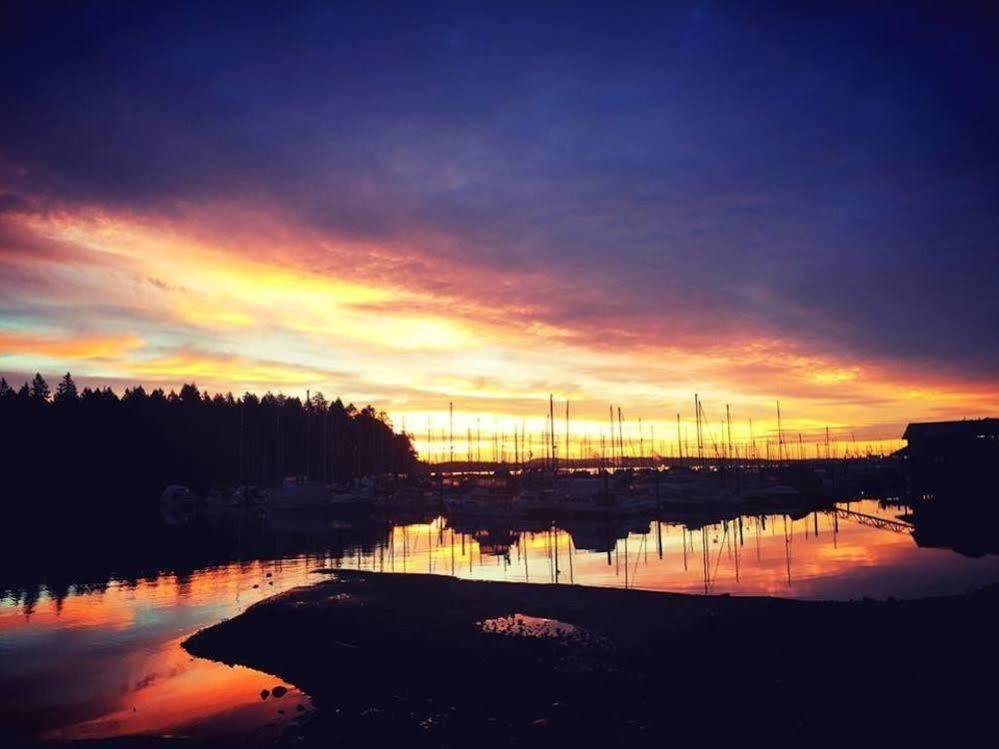 The Waterfront Suites And Marina Nanaimo Dış mekan fotoğraf